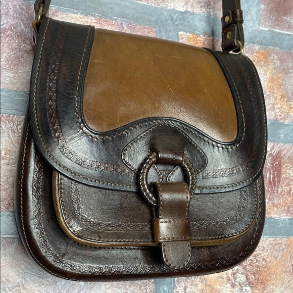 ANNA CAINZO : Brown Crossbody Bag with Flap Closure and Adjustable Strap - Picture 2 of 13
